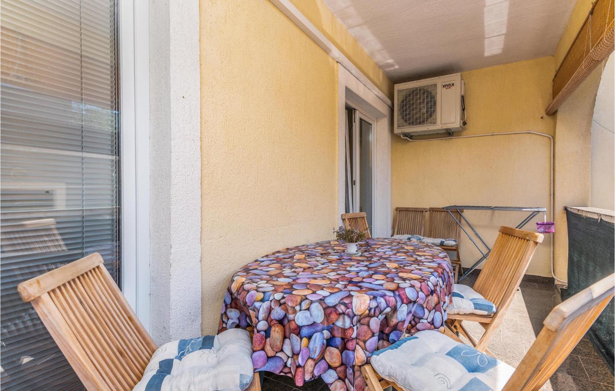 Beautiful Apartment In Pinezici With Wifi Екстериор снимка